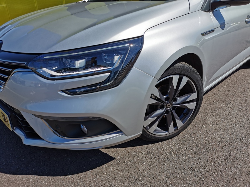 Renault Mégane IV RS, Couleur : Peinture métallisée Gris Ti…