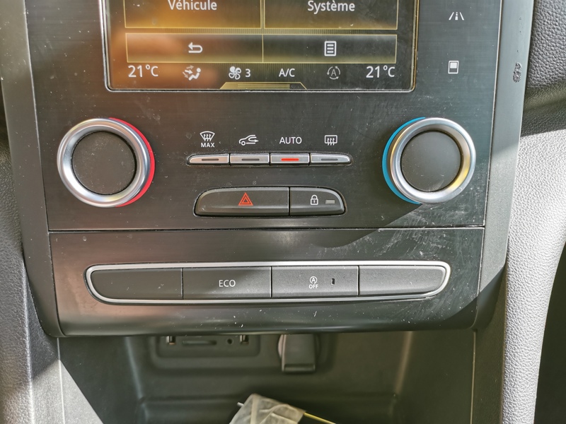 Améliorez votre conduite avec un autoradio Scenic 3 Bose et un GPS